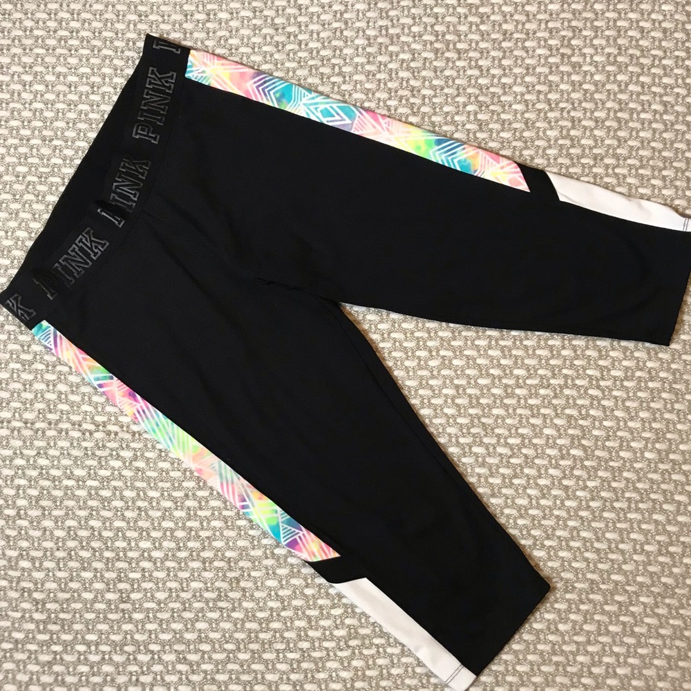 Victoria’s Secret Pink Ultimate Cropped Leggings